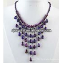 Collier en cristal violet